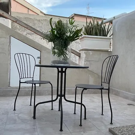 Alojamento de Acomodação e Pequeno-almoço Storico17 Catânia